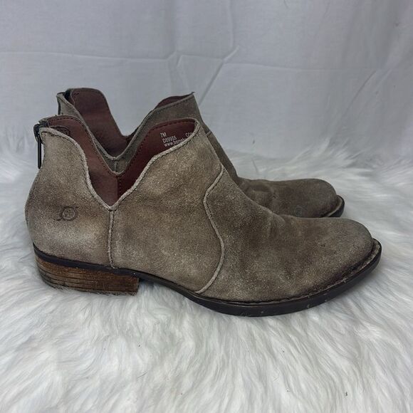 Born Kerri Tan/Taupe Distressed Suede Booties Sz 7 - Picture 4 of 6